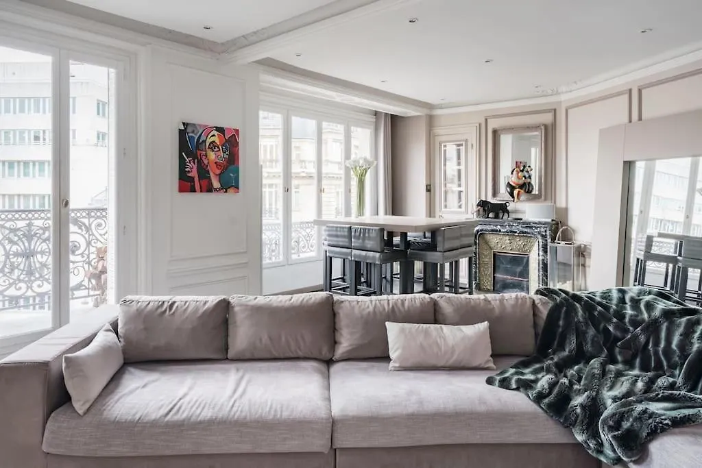 Resplendent Haussmann Design 100m2 - 2 Br